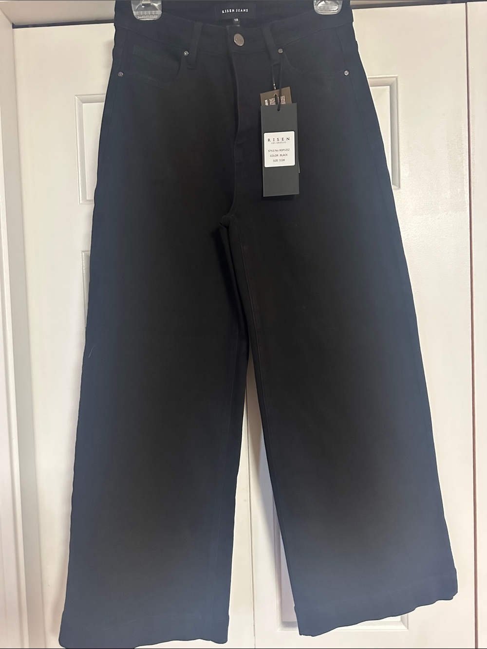 High-Waist Wide Leg Woman’s Jeans- Black